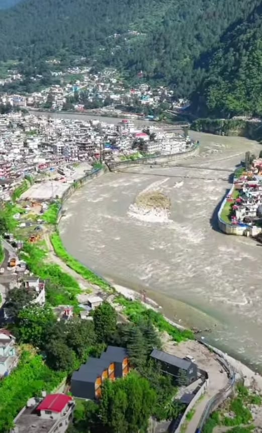 bhagirathi river at Uttarkashi uttarakhand